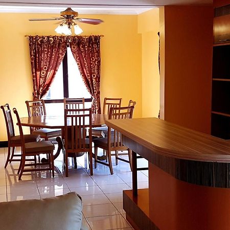 Marina Court Kota Kinabalu- Bigger Group Stay Together- 6 Bedroom Apartments Esterno foto