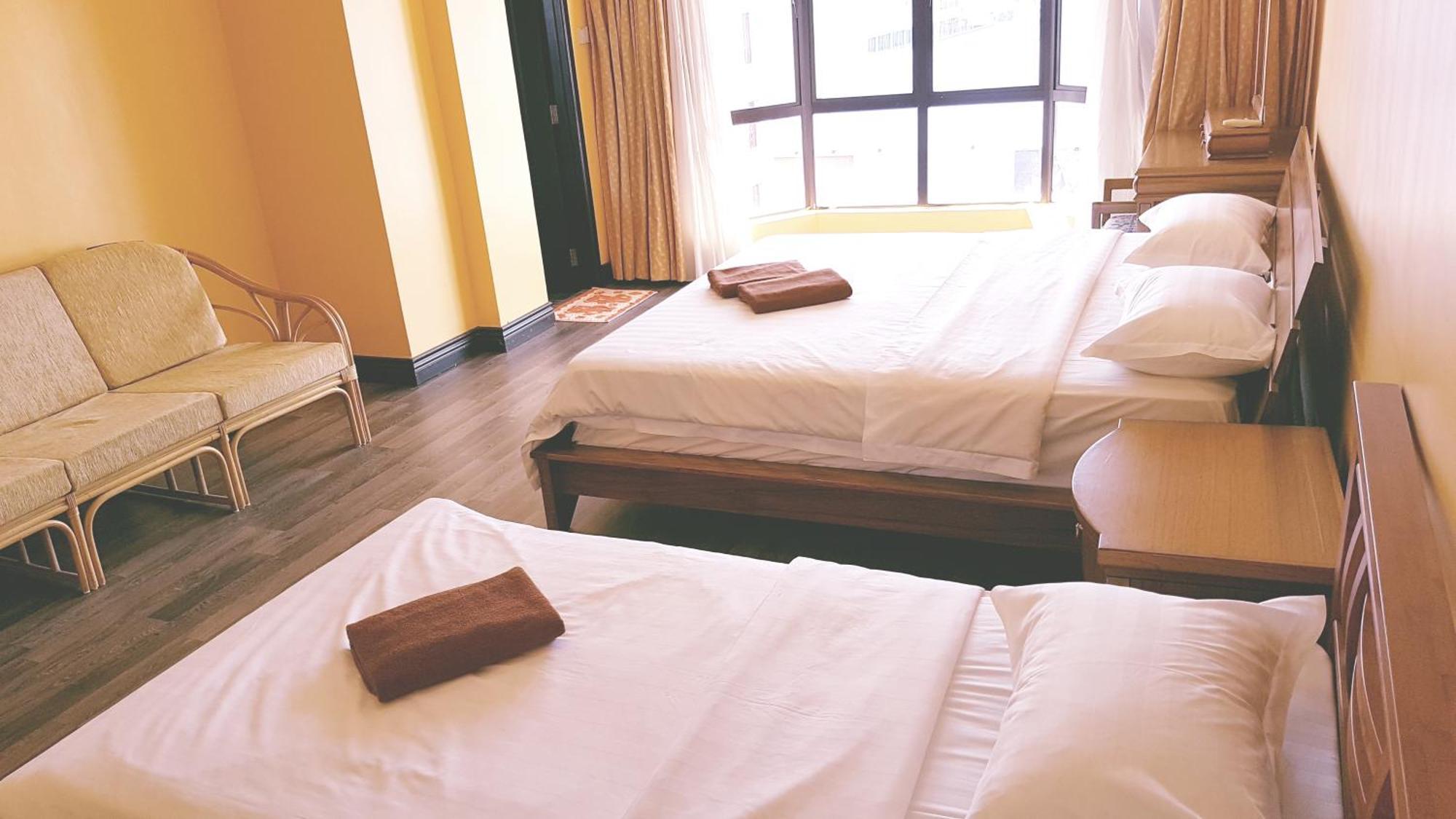 Marina Court Kota Kinabalu- Bigger Group Stay Together- 6 Bedroom Apartments Esterno foto